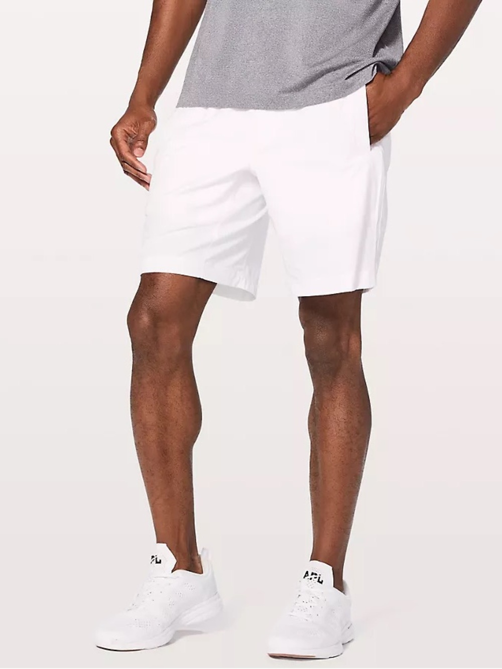 Lululemon Men 9” Pace breaker lined shorts in white size small